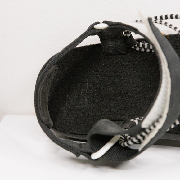 TEVA Voya Infinity Sport Strappy Sandals Outdoor Water Sports Hiking Womens Sz 7 - Picture 7 of 9